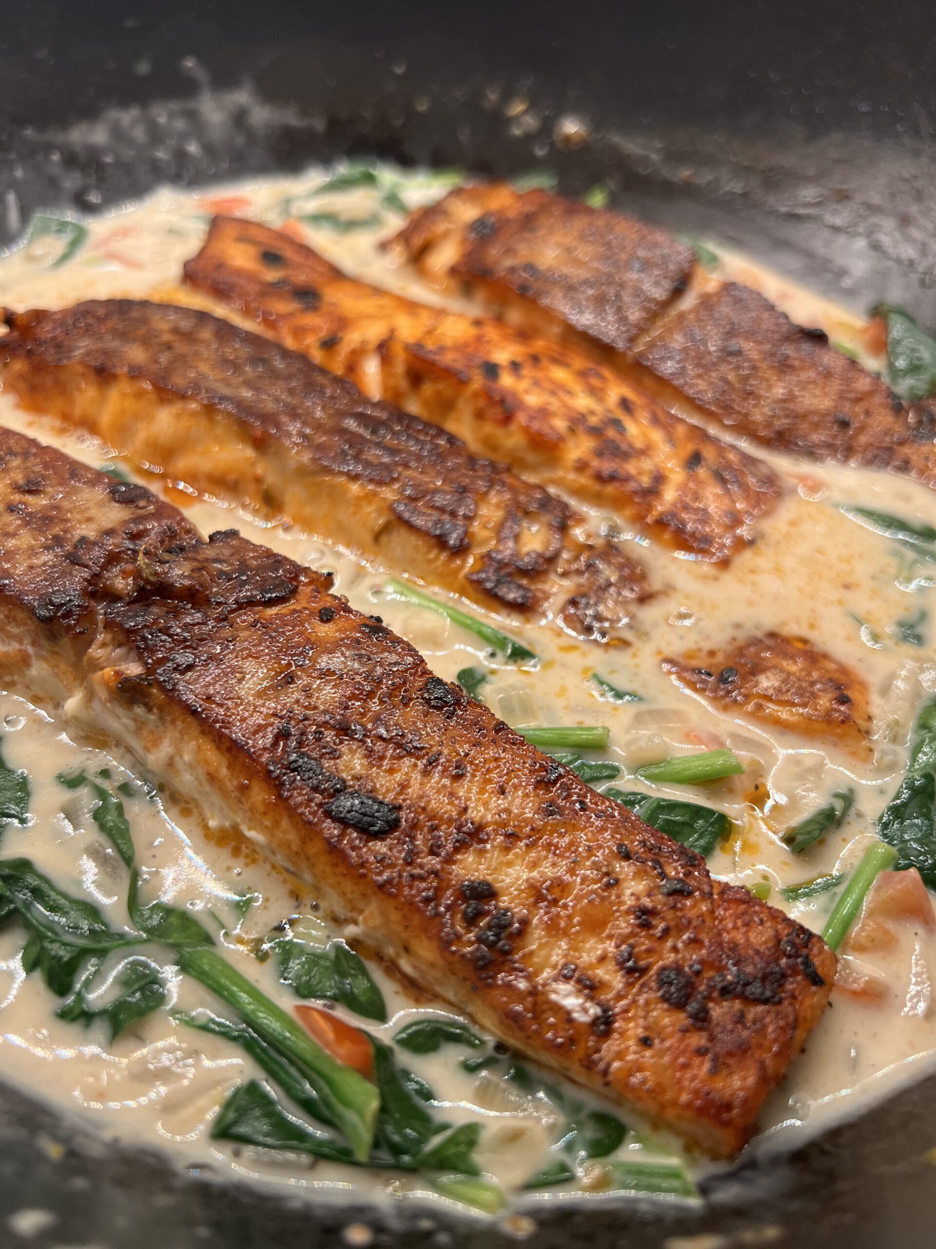 Spinat Lachs in Weißwein-Sahne-Sauce - Red Ready Recipe Spinat Lachs in Weißwein-Sahne-Sauce - Red Ready Recipe